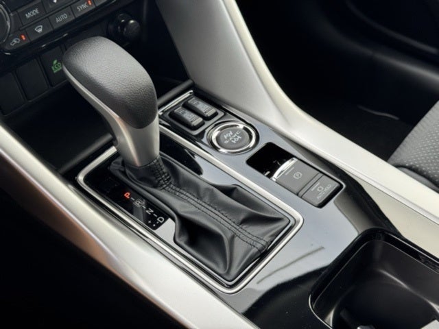 2025 Mitsubishi Eclipse Cross Base