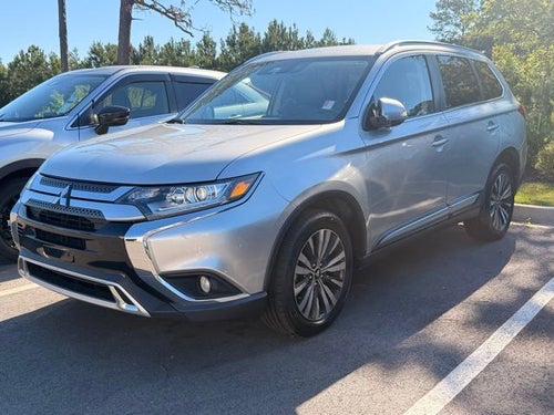 2020 Mitsubishi Outlander Base
