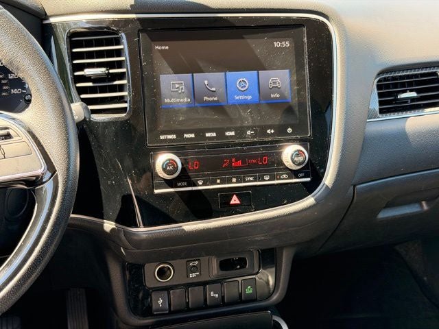 2020 Mitsubishi Outlander Base