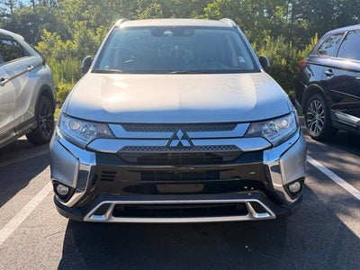 2020 Mitsubishi Outlander Base