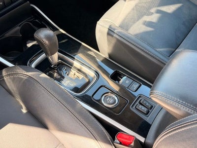 2020 Mitsubishi Outlander Base