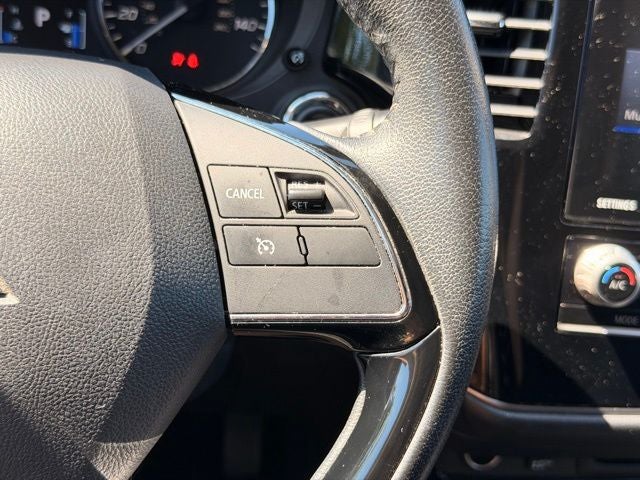 2020 Mitsubishi Outlander Base
