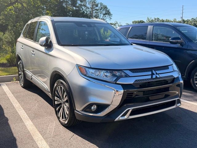 2020 Mitsubishi Outlander Base