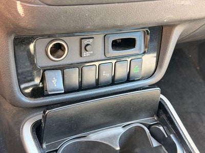 2020 Mitsubishi Outlander Base