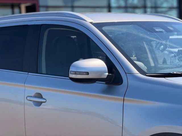 2020 Mitsubishi Outlander Base