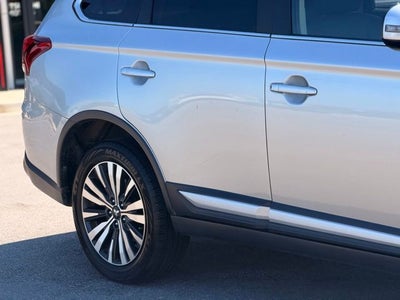 2020 Mitsubishi Outlander Base