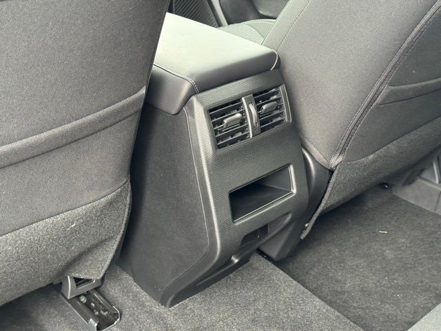 2025 Mitsubishi Outlander ES