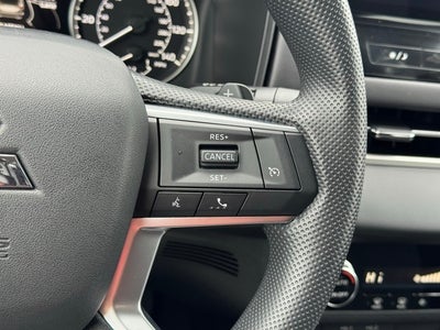 2025 Mitsubishi Outlander ES