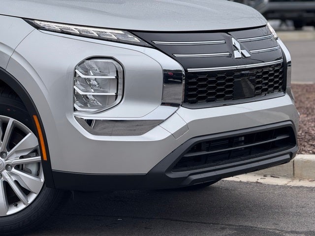 2025 Mitsubishi Outlander ES