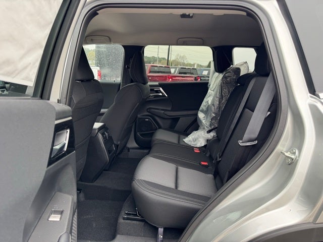 2025 Mitsubishi Outlander ES