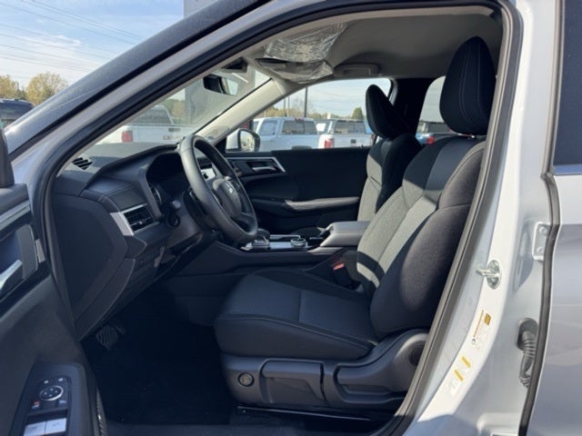 2025 Mitsubishi Outlander ES