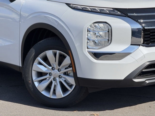 2025 Mitsubishi Outlander ES