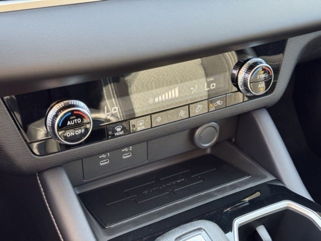 2025 Mitsubishi Outlander ES