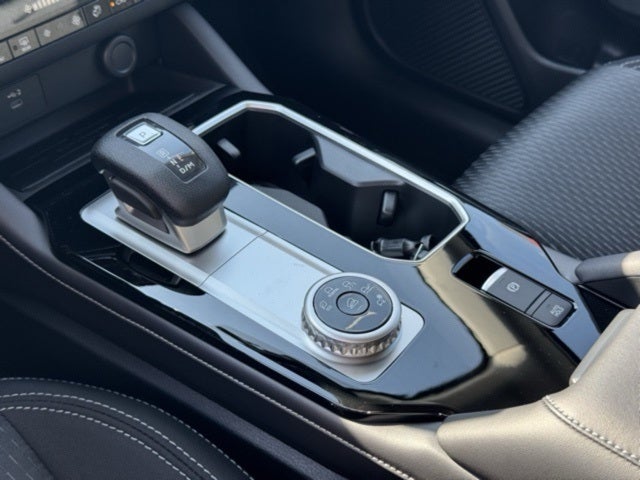 2025 Mitsubishi Outlander ES