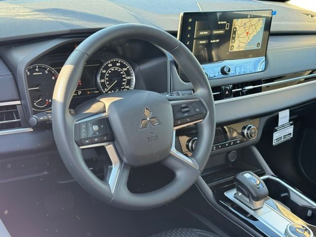 2026 Mitsubishi Outlander ES