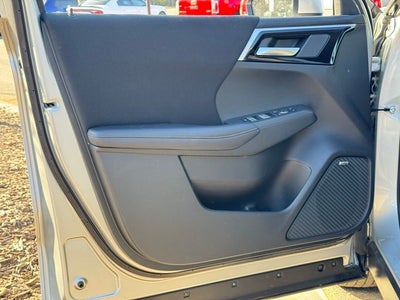 2026 Mitsubishi Outlander ES