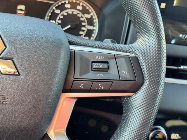 2026 Mitsubishi Outlander ES