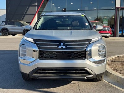 2026 Mitsubishi Outlander ES