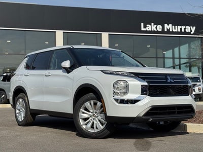 2026 Mitsubishi Outlander ES