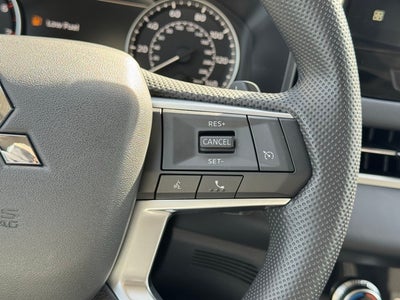 2026 Mitsubishi Outlander ES