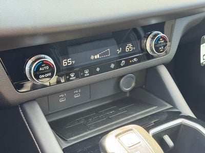 2026 Mitsubishi Outlander ES