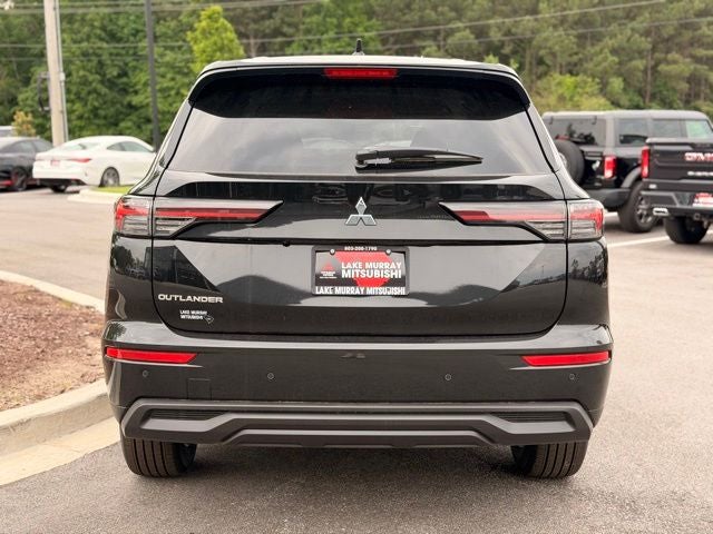 2026 Mitsubishi Outlander ES