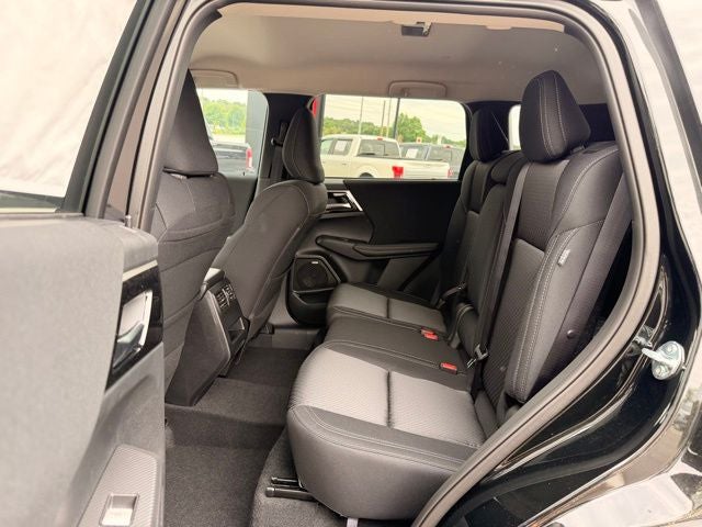 2026 Mitsubishi Outlander ES