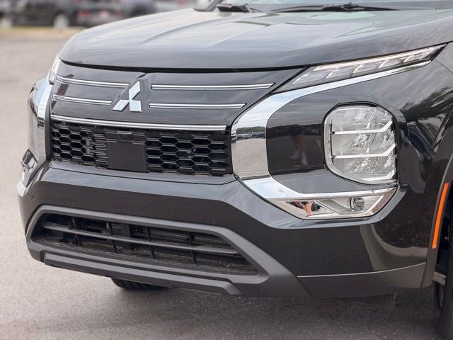 2026 Mitsubishi Outlander ES