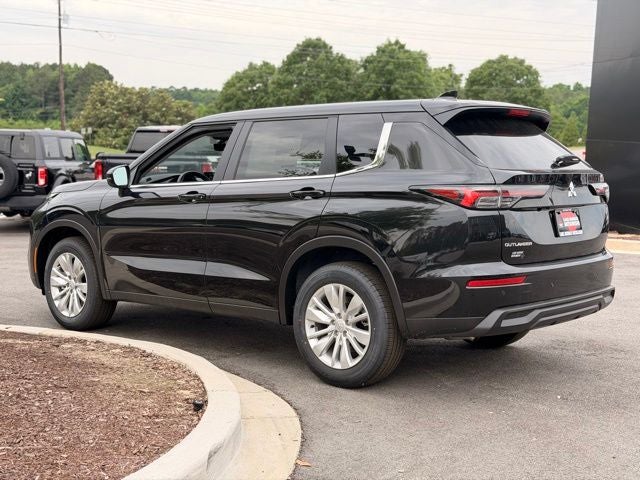 2026 Mitsubishi Outlander ES