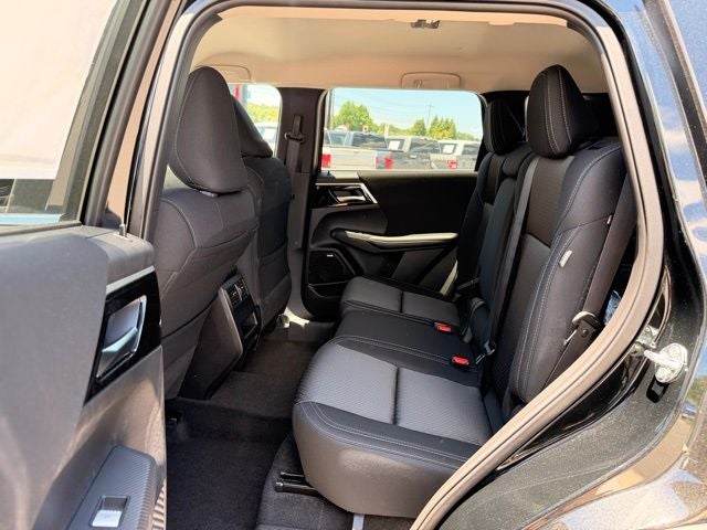 2026 Mitsubishi Outlander ES