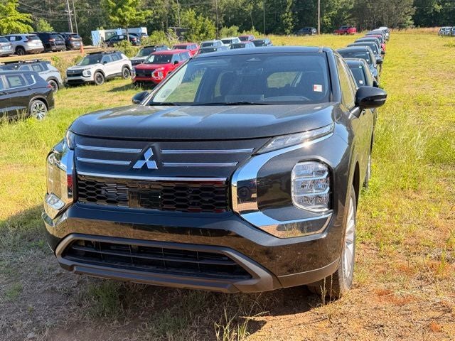 2026 Mitsubishi Outlander ES