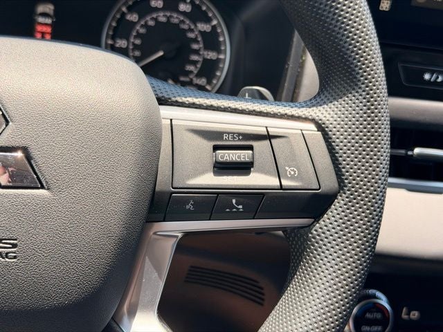 2026 Mitsubishi Outlander ES