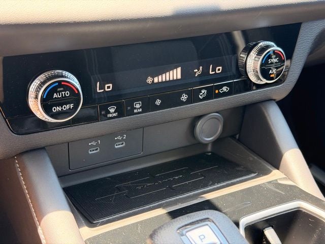 2026 Mitsubishi Outlander ES