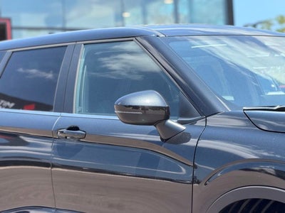 2026 Mitsubishi Outlander ES
