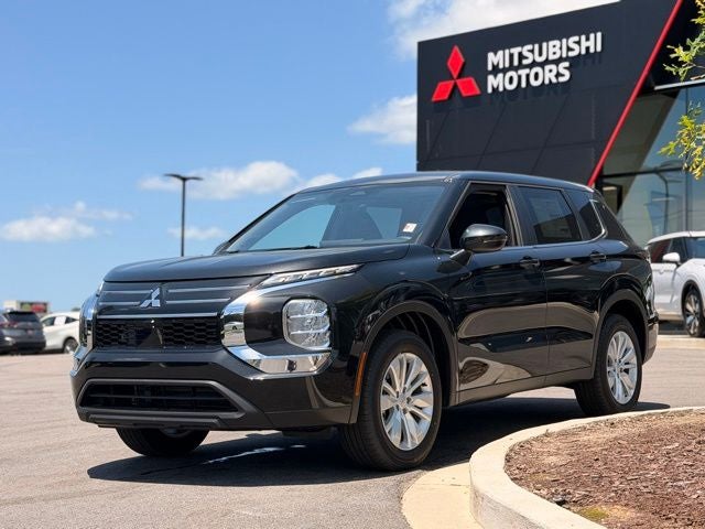 2026 Mitsubishi Outlander ES