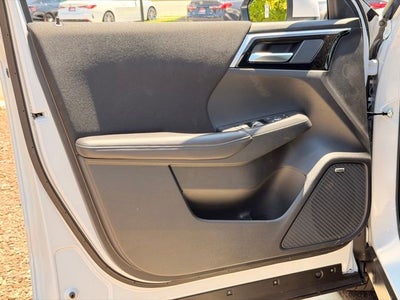 2026 Mitsubishi Outlander ES