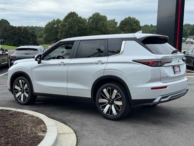 2025 Mitsubishi Outlander SE