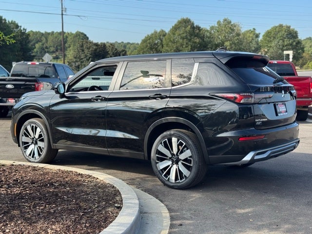 2025 Mitsubishi Outlander SE