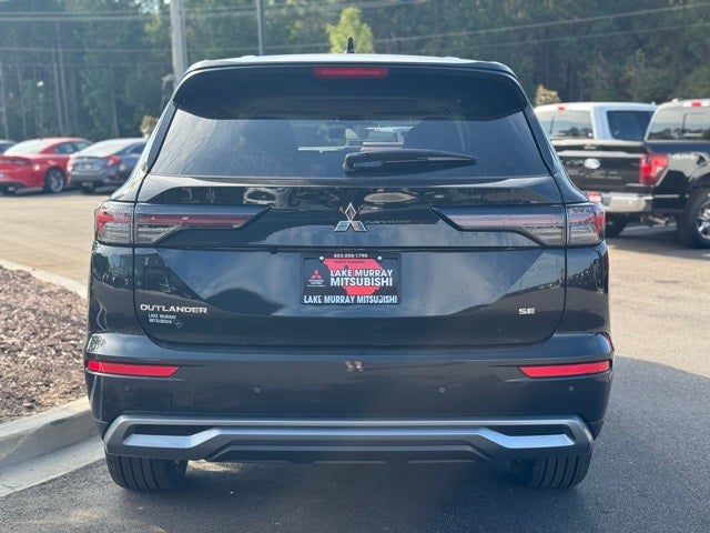 2025 Mitsubishi Outlander SE