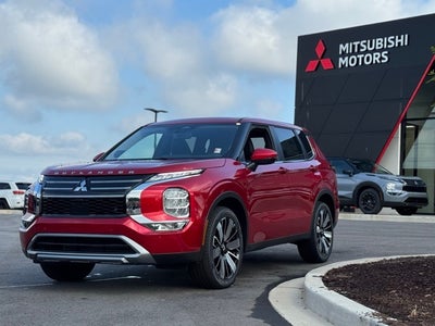 2025 Mitsubishi Outlander SE