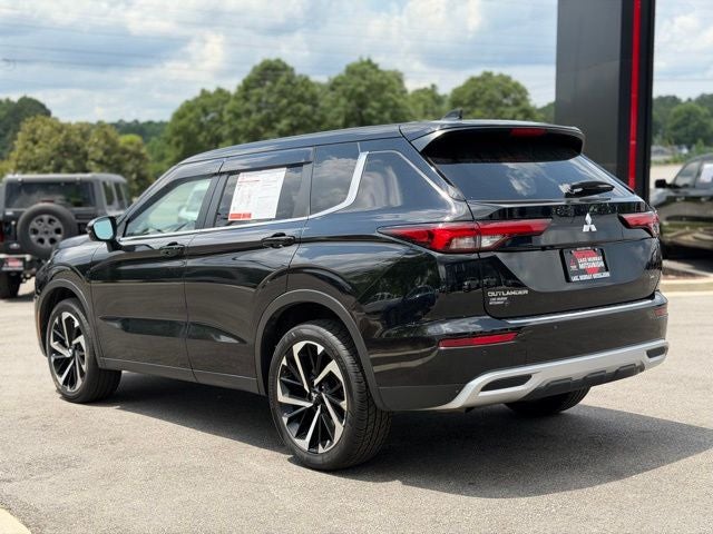 2024 Mitsubishi Outlander SE