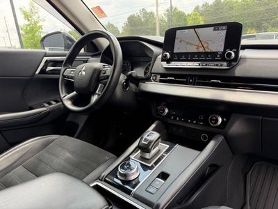 2024 Mitsubishi Outlander SE