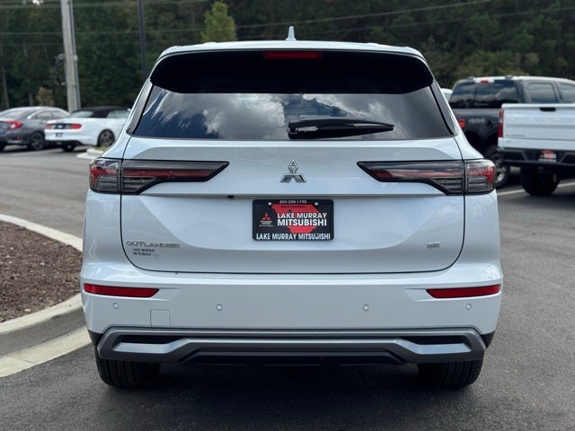 2025 Mitsubishi Outlander SE