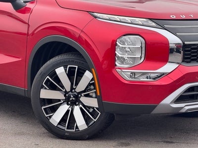 2025 Mitsubishi Outlander SE