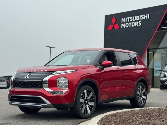 2025 Mitsubishi Outlander SE