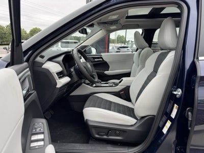 2025 Mitsubishi Outlander SE