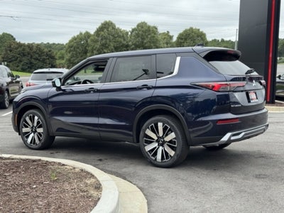 2025 Mitsubishi Outlander SE