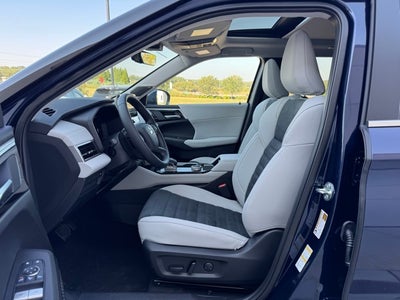 2025 Mitsubishi Outlander SE