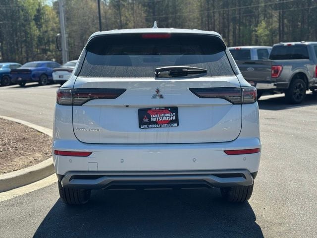 2026 Mitsubishi Outlander Base