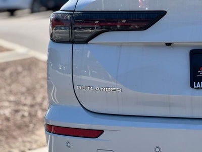 2026 Mitsubishi Outlander Base